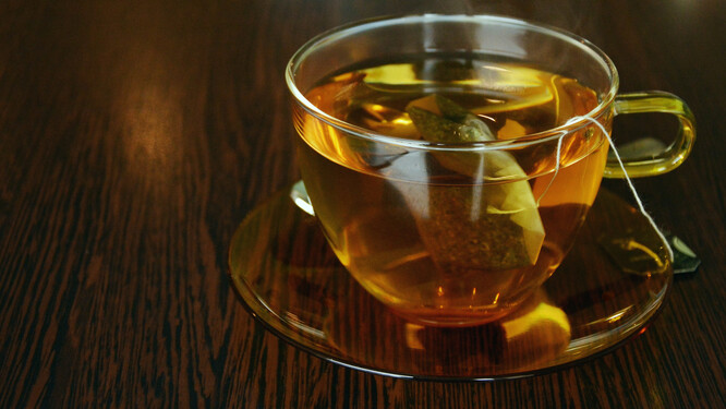 Nejen čaj, ale i nálevový sáček má své složení, které se louhuje do výsledného nápoje.