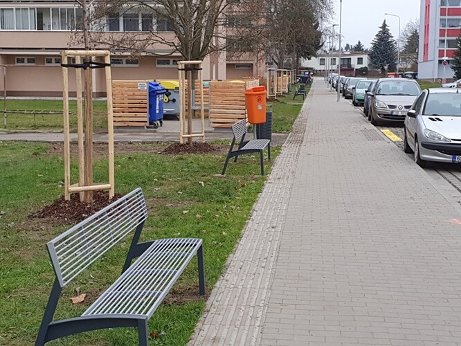 Obrázek 1 Změna příčného sklonu chodníku. Obrázek 1 Změna příčného sklonu chodníku.