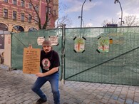 protest proti kácení javoru v Anenském trojúhelníku