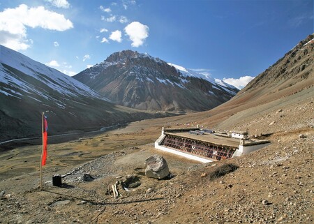 21. září 2018 uběhne 10 let od otevření Sluneční školy v himalájském Kargyaku - jednom z posledních míst, kde ve výšce 4200 m přežívá původní tibetská kultura.