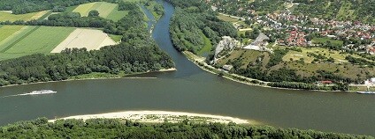 Ústí řeky Moravy do Dunaje Foto: Jaroslav Kubec Wikimedia Commons