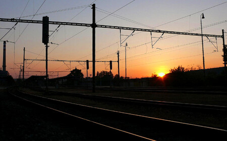 Návrh ministerstva dopravy na vytvoření jakési státní půjčovny vlaků má stále více odpůrců. Návrh ministerstva dopravy na vytvoření jakési státní půjčovny vlaků má stále více odpůrců.