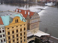 Novotného lávka a Muzeum Kampa na pražských nábřežích