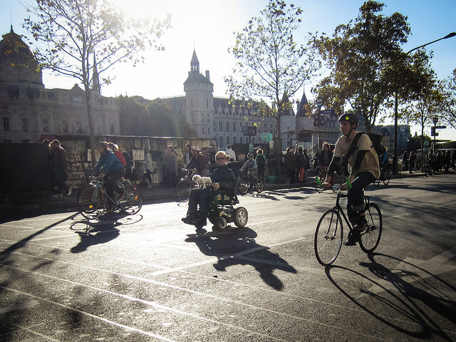 Podle francouzské ministryně životního prostředí je 60 % všech cest ve Francii kratší než 5 kilometrů, jízda na kole je proto podle ní skutečným dopravním řešením. / Ilustrační foto