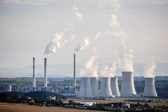 Uhelná elektrárna Počerady. Ilustrační snímek.