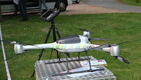 Středočeská policie má pro drony vyčleněno sedm vyškolených operátorů a domluvila se se správou CHKO na monitorování území. Ilustrační snímek.