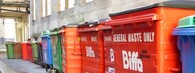Kontejnery na odpad ve skotském Glasgow