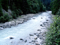 Řeka ve Švýcarsku