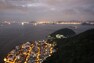 Rio de Janeiro, večerní pohled na záliv Guanabara