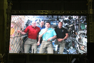 První den konference účastníky pozdravili i kosmonauté z Mezinárodní kosmické stanice