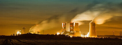 Uhelná elektrárna Foto: Piqsels
