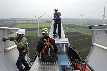 Příbřežní větrný park se má nacházet nedaleko Trumpova luxusního golfového hřiště. Ilustrační foto. Příbřežní větrný park se má nacházet nedaleko Trumpova luxusního golfového hřiště. Ilustrační foto.