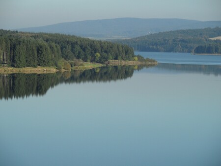 Přehrada Švihov byla dokončena v roce 1975. Je největší vodárenskou nádrží ve střední Evropě, pitnou vodou zásobuje asi 1,5 milionu obyvatel.