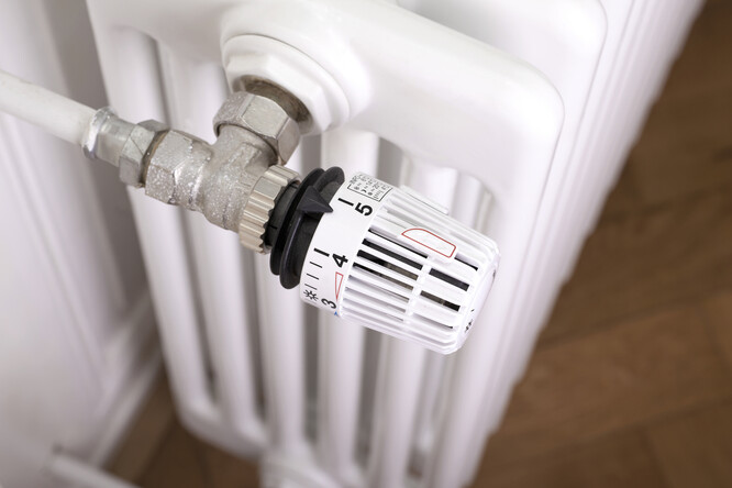 Při nákupu termostatické hlavice dejte pozor na závit k ventilu radiátoru, kterému musí nová hlavice odpovídat.