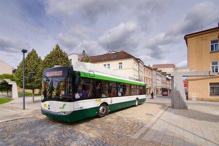 Nová část trolejbusové dráhy by měla vést Sokolovskou a Pávovskou ulicí na smyčku u firmy Bosch a podle záměru bude napájena ze dvou nových měníren. Ilustrační snímek.