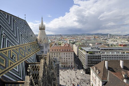 Na první pozici byla Vídeň zařazena hlavně kvůli velmi dobré bezpečnostní situaci ve městě, skvělé síti městské hromadné dopravy a nespočtu kulturních zařízení, které nabízejí dostatečné volnočasové vyžití.
