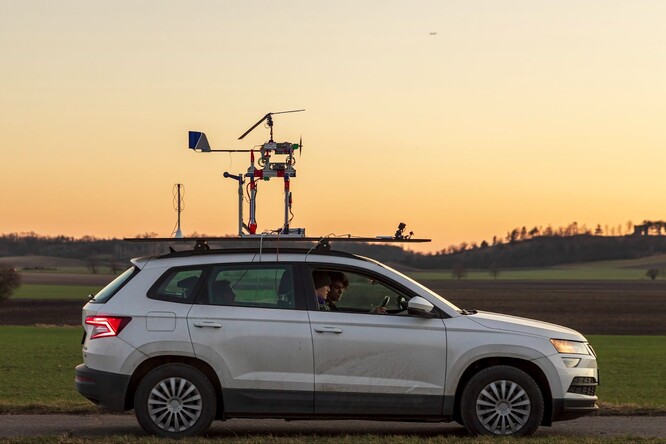 Měřící vozidlo s dronem