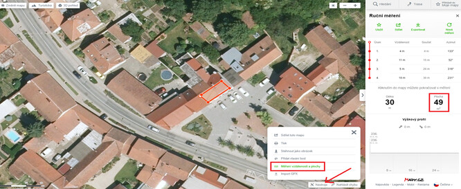 Mapy.cz mají nástroj, pomocí kterého si můžete změřit střechu školy.