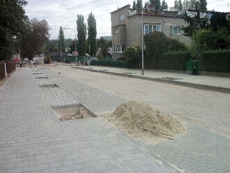 Fotografie ze stavby mateřské školky v Brně. Fotografie ze stavby mateřské školky v Brně.