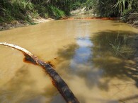 Únik ropy do peruánské řeky Mashiria