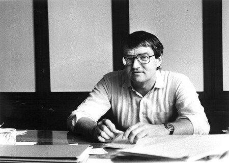 Cena Josefa Vavrouška je spjata se jménem předního českého ekologa a zároveň federálního ministra životního prostředí Josefa Vavrouška, který v roce 1995 tragicky zahynul pod lavinou.