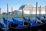 Výletní lod v Benátkách
