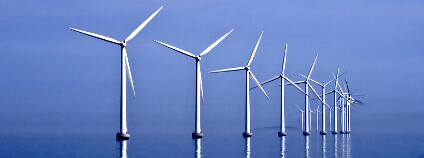 Větrná farma na moři Foto: Slaunger Flickr