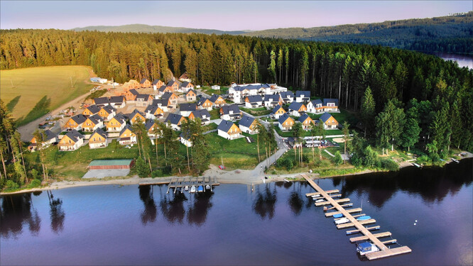 Rekreační středisko Lakeside Village - Větrník na břehu Lipna nedaleko Frymburka.