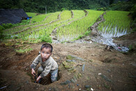 Dítě na vietnamském venkově