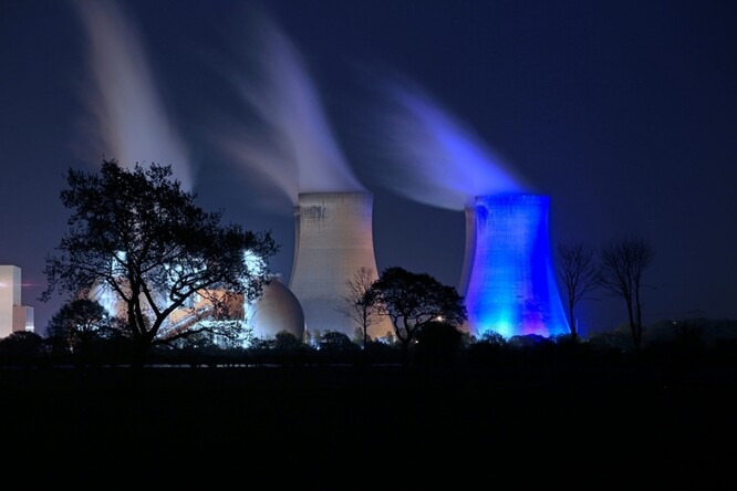 Německo se chystá vydat cestou spalování biomasy, jako se provozuje v elektrárně Drax. Německo se chystá vydat cestou spalování biomasy, jako se provozuje v elektrárně Drax.