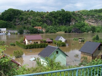 Je jednoduší dát jednou nějakou částku na přestěhování ze záplavové zóny, než každých deset let opravovat domy, které už žádná pojišťovna nepojistí