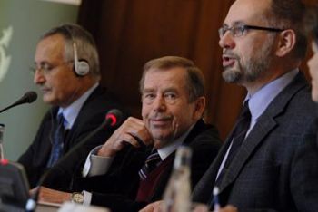 Mezinárodní fórum k zelené ekonomice 2009. Václav Havel a Ladislav Miko