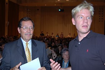 Ministr Petr Jan Kalaš a Bjorn Lomborg na přednášce Liberálního institutu.